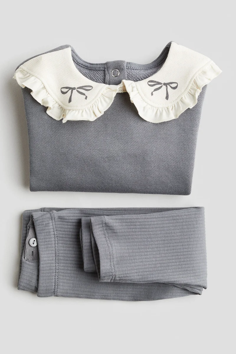 H&M 2-piece sweatshirt and leggings set