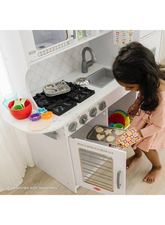 Melissa & Doug Wooden Chef’S Pretend Play Toy Kitchen With “Ice” Cube Dispenser – Cloud White - Image 5