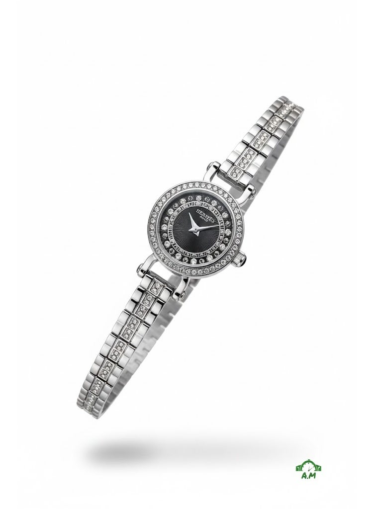 هيرميس ساعة هيرميس باريس النسائية الفضية الكوارتز ذات المينا السوداء والإطار الكريستالي