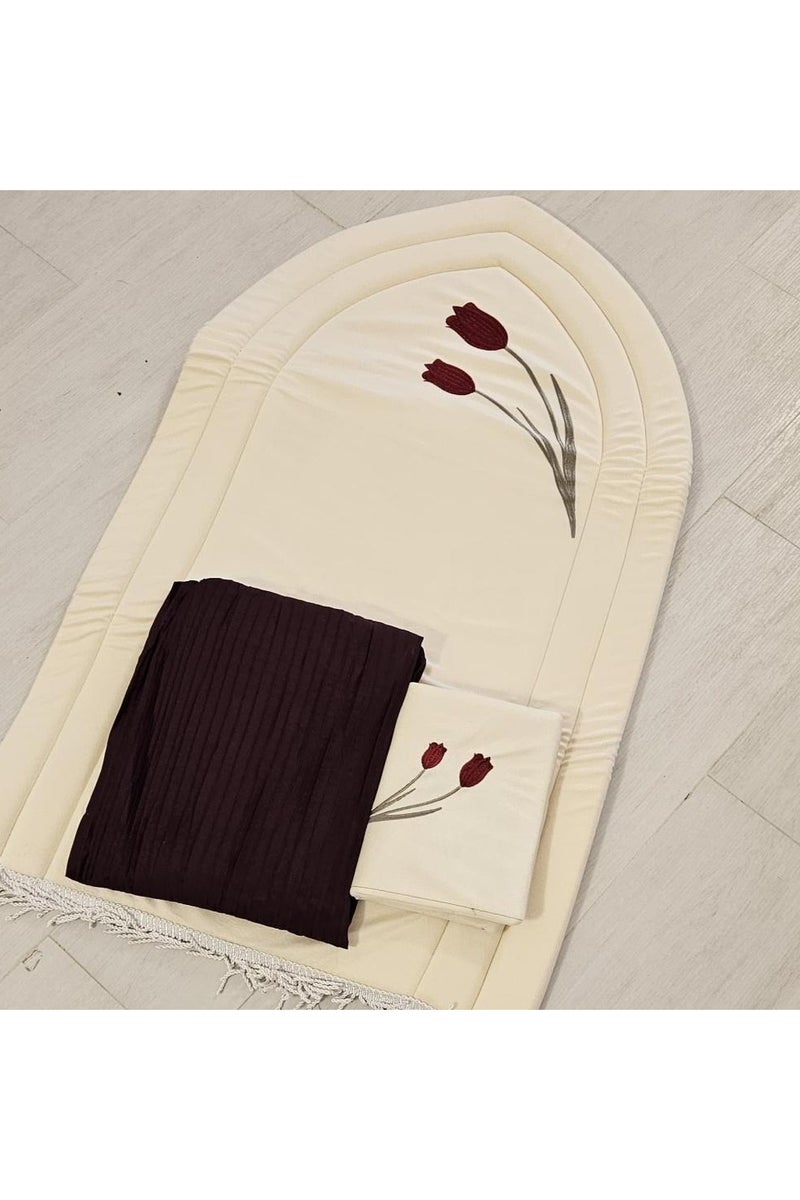 Ramadan Gifting Package Embroidered sponge prayer rug with Quran cover and prayer sheet - Sugar/Maroon - Image 1