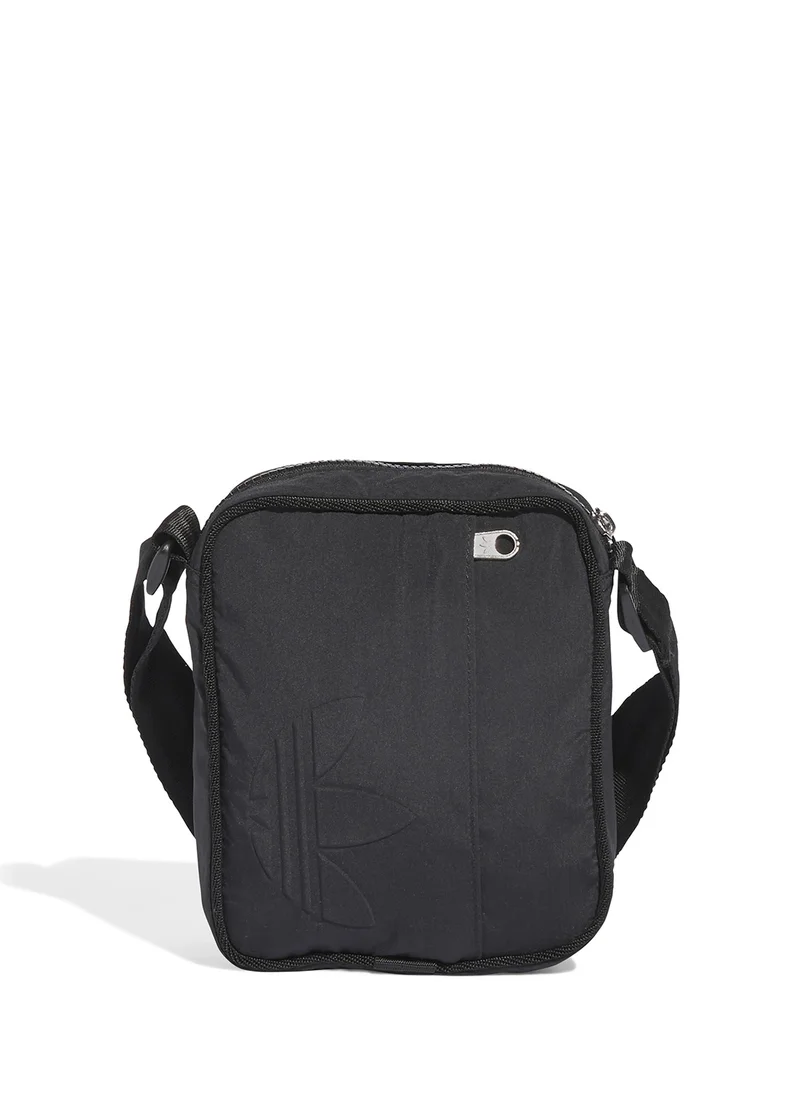 اديداس اوريجينالز Everyday Icons Small Item Bag