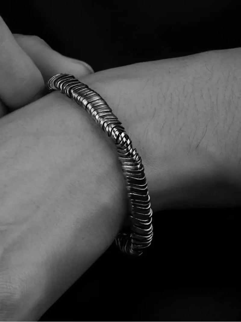 Men's Retro Twisted Titanium Steel Bracelet, Hip-Hop Dark Pioneer Style, Neutral Niche Design, Vintage Old-Fashioned Stainless Steel Bangle for Daily & Streetwear - Image 2