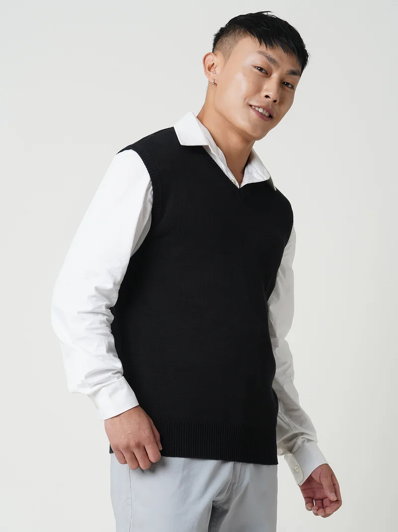 globus Globus Men Black V-Neck Sleeveless Cotton Knitted Ribbed Hem Sweater Vest