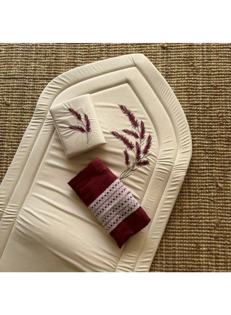 Women's prayer rug set with prayer shawl in a burgundy color - Image 2