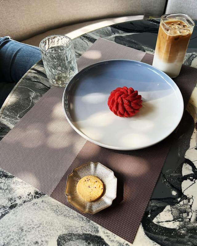 LUCCI LUCCI Placemats HeatResistant Woven Vinyl Placemat NonSlip Washable PVC Table Mat Easy to Clean Premium Plastic Mats for Dining Kitchen Table Set of 4 Deep Coffee - Image 5
