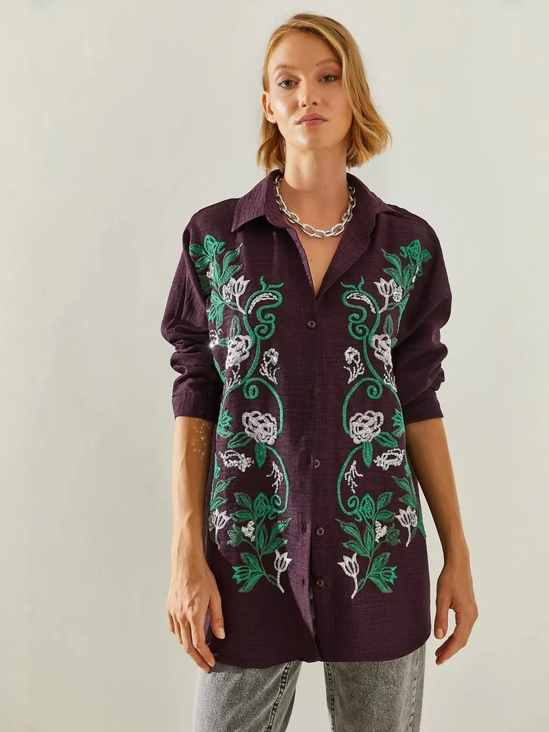 Bianco Lucci LUCCI Oversized Button-Up Shirt with Embroidery