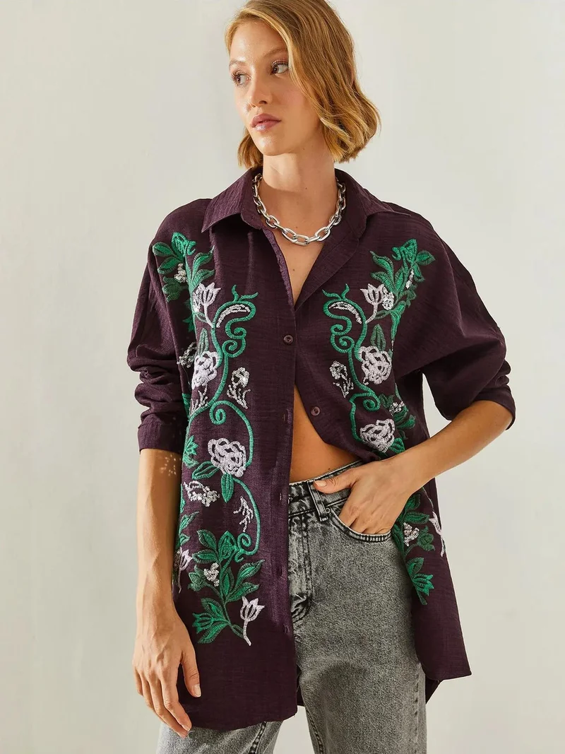 Bianco Lucci LUCCI Oversized Button-Up Shirt with Embroidery