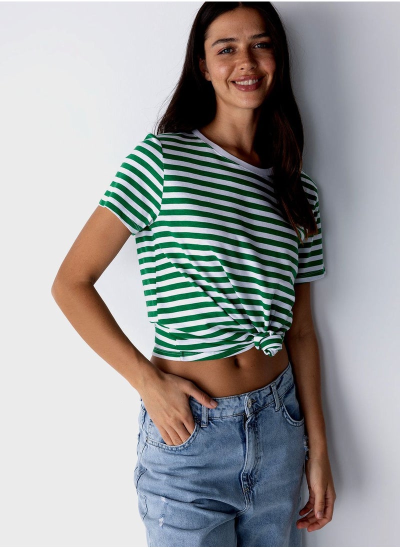 DeFacto - Crew Neck Crop T-Shirt - Image 1