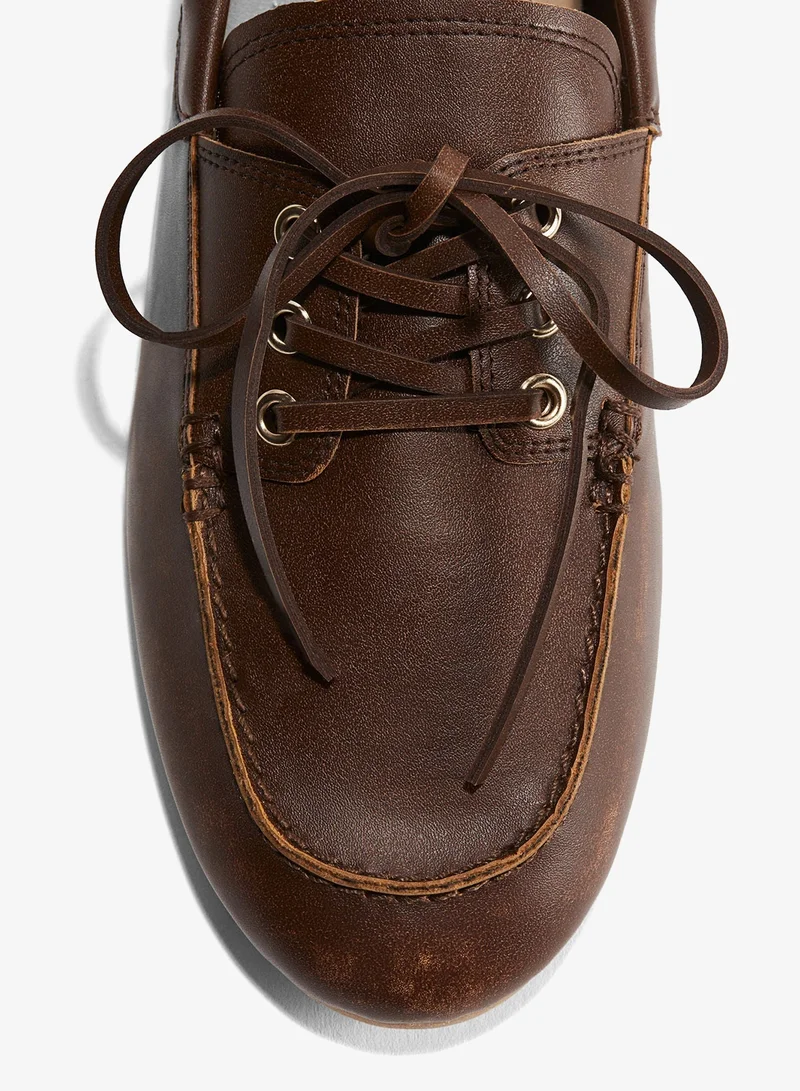 اتش اند ام حذاء مريح