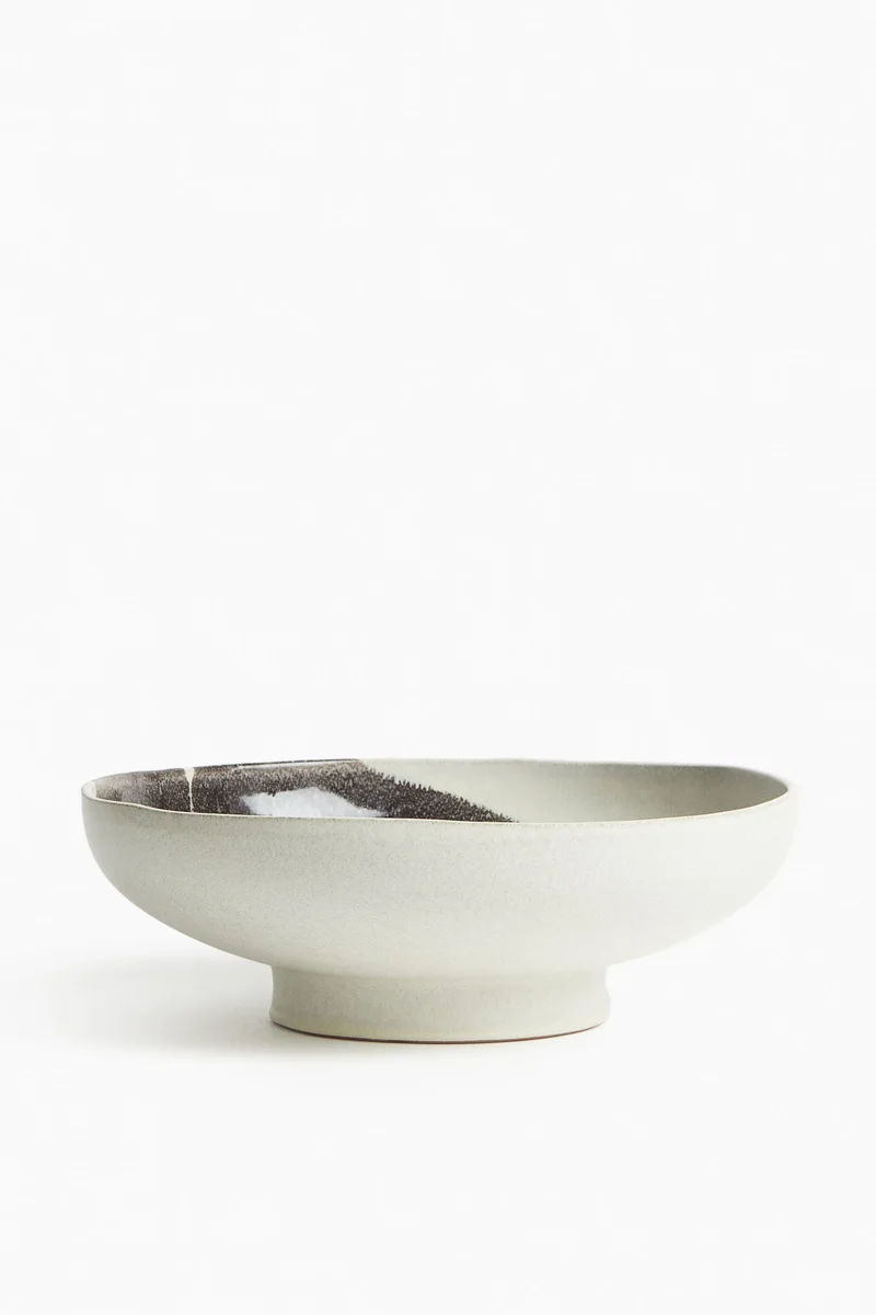 اتش اند ام سلطانية تقديم كبيرة من الفخار