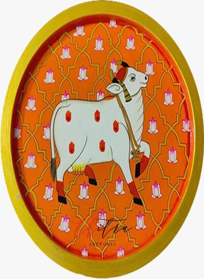 Chitra Artworks لوحات شيترا الفنية، لوحات بيتشواي مرسومة يدويًا على أطباق خشبية مستديرة | فن جداري هندي تقليدي بتصميم بقرة | لوحة بيتشواي متعددة الألوان لتزيين المنزل والمعابد والمهرجانات (8 بوصة) - Image 1