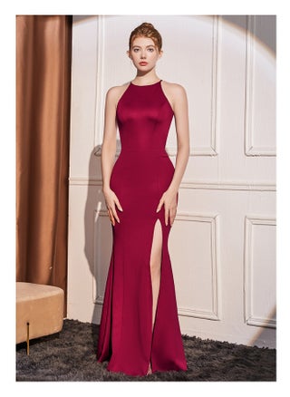 Elegant High-End Evening Gown with Halter Neck and Mermaid Train - pzsku/ZAAFD04CAC325014EE5EBZ/45/1749317608/9262f82d-8415-4bc1-bd63-2af34a982b77