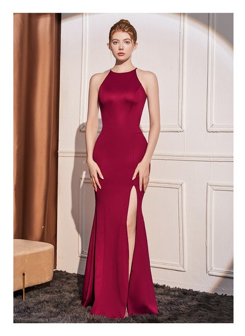 Elegant High-End Evening Gown with Halter Neck and Mermaid Train