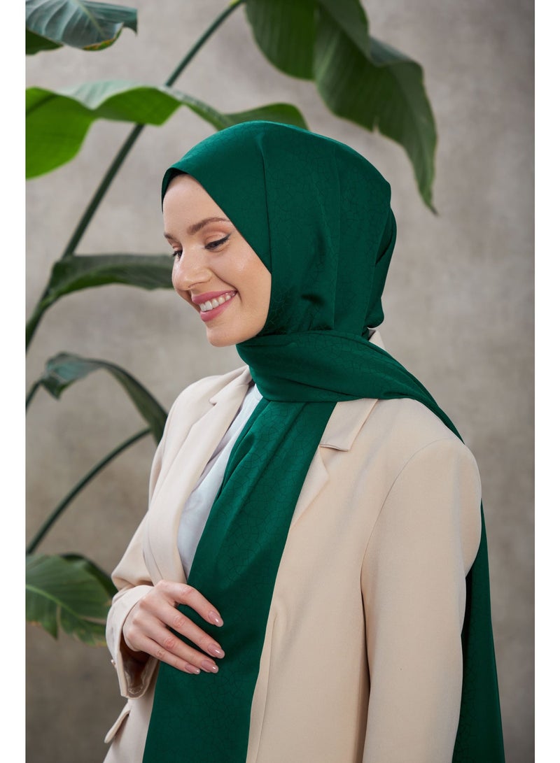 Soft Silky Jacquard Hijab Shawl with Chic Pattern – Cotton-Viscose Blend – Emerald Green - Image 2