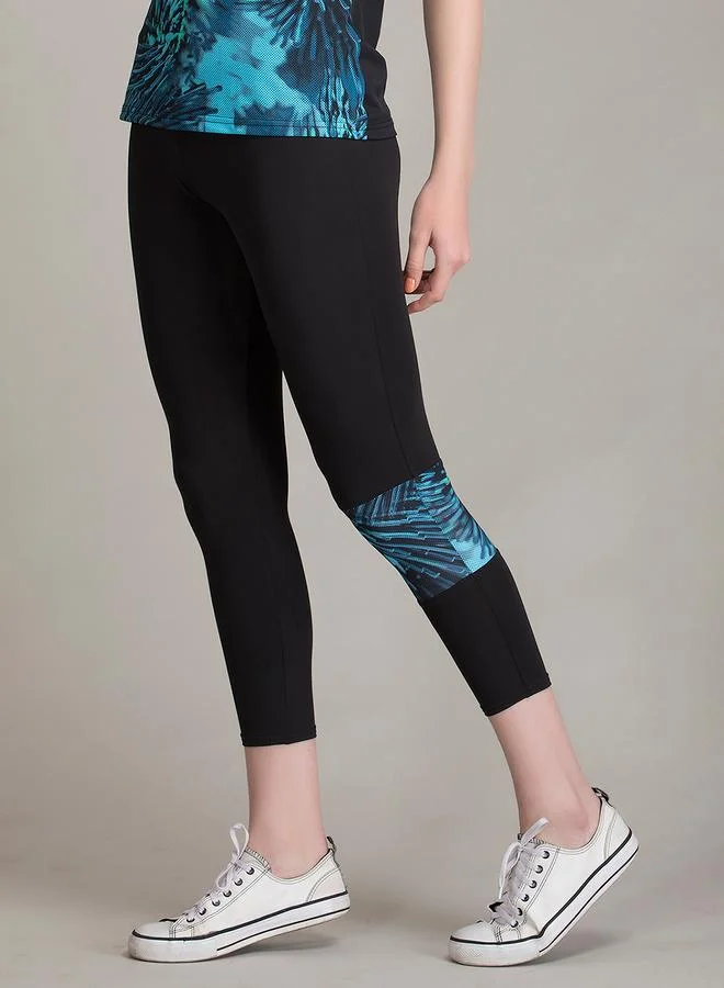 كلوفيا Black Printed Panel High-Rise Active Capri Leggings