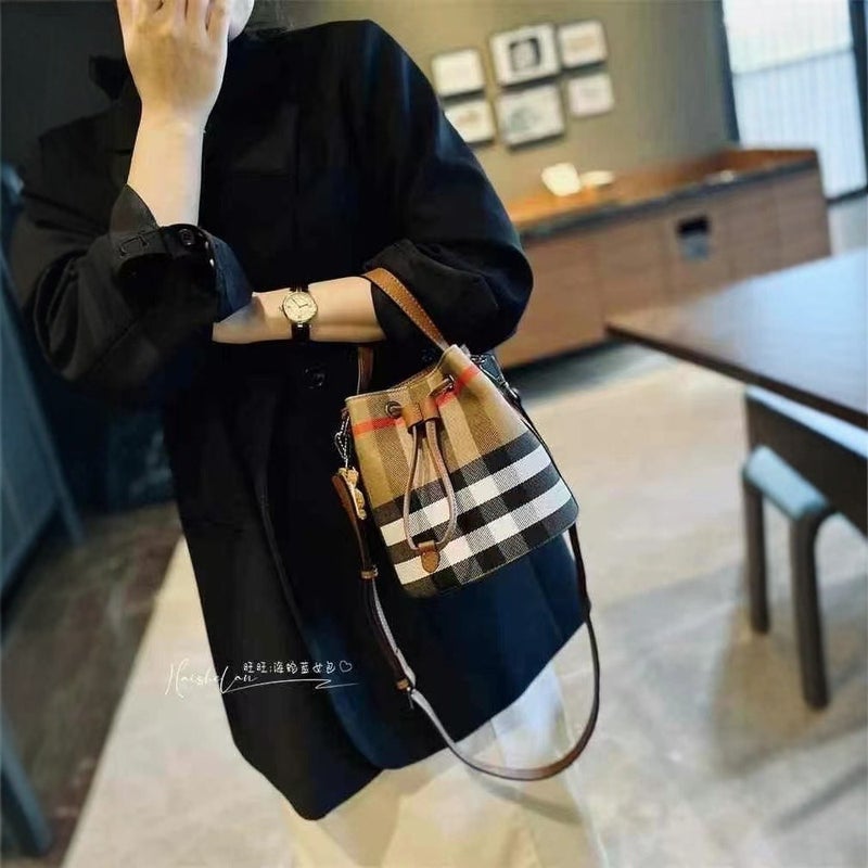 New Top-Layer Cowhide Plaid Canvas Bag Classic Bucket Portable Crossbody Bag Women'S Genuine Leather Bucket Bag - Image 3