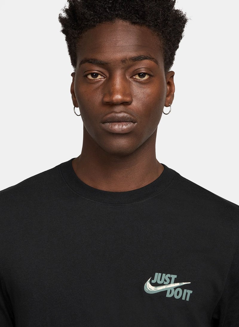 Nike Just Do It Graphic T-Shirt  - Image 3