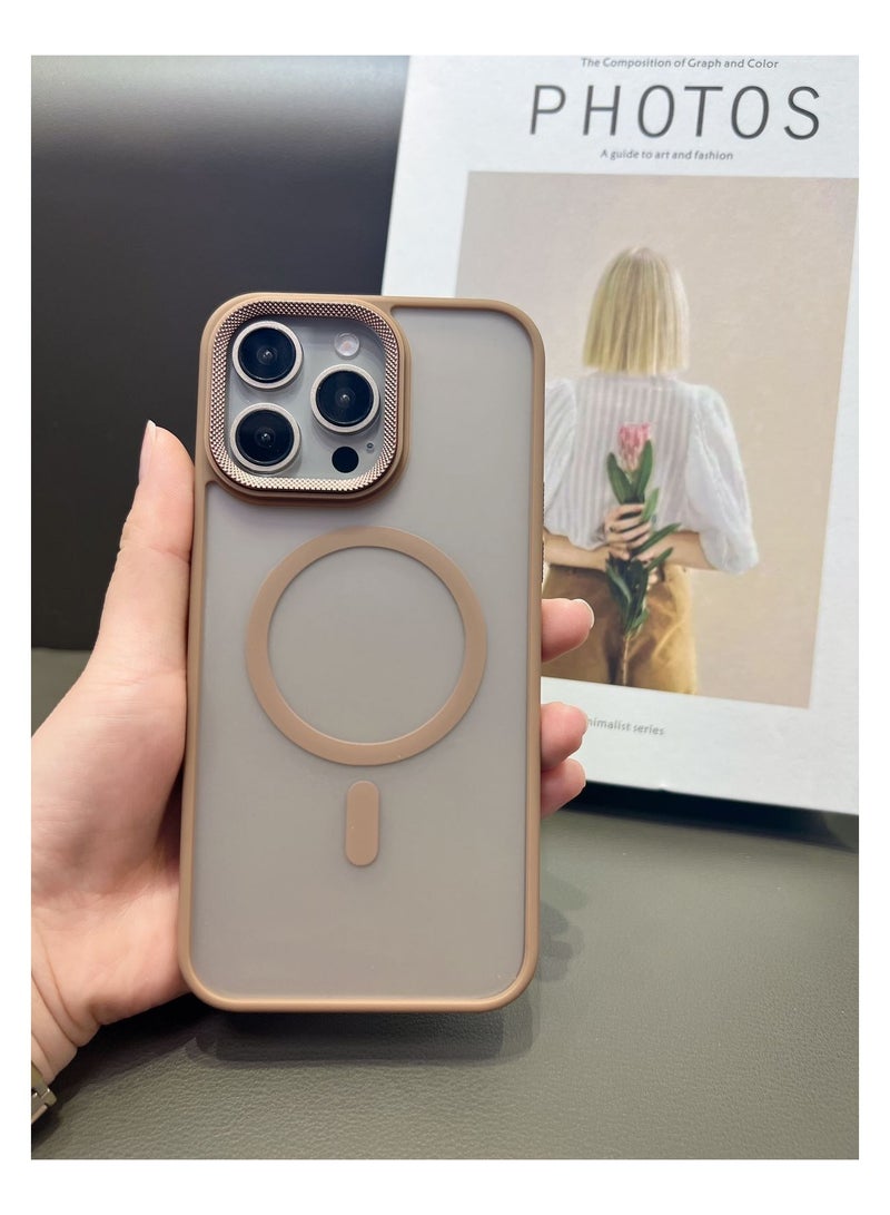 حافظة مغناطيسية لهاتف iPhone 15 Pro متوافقة مع MagSafe، غطاء خلفي شفاف غير لامع رفيع مقاوم للصدمات (بني) - Image 1
