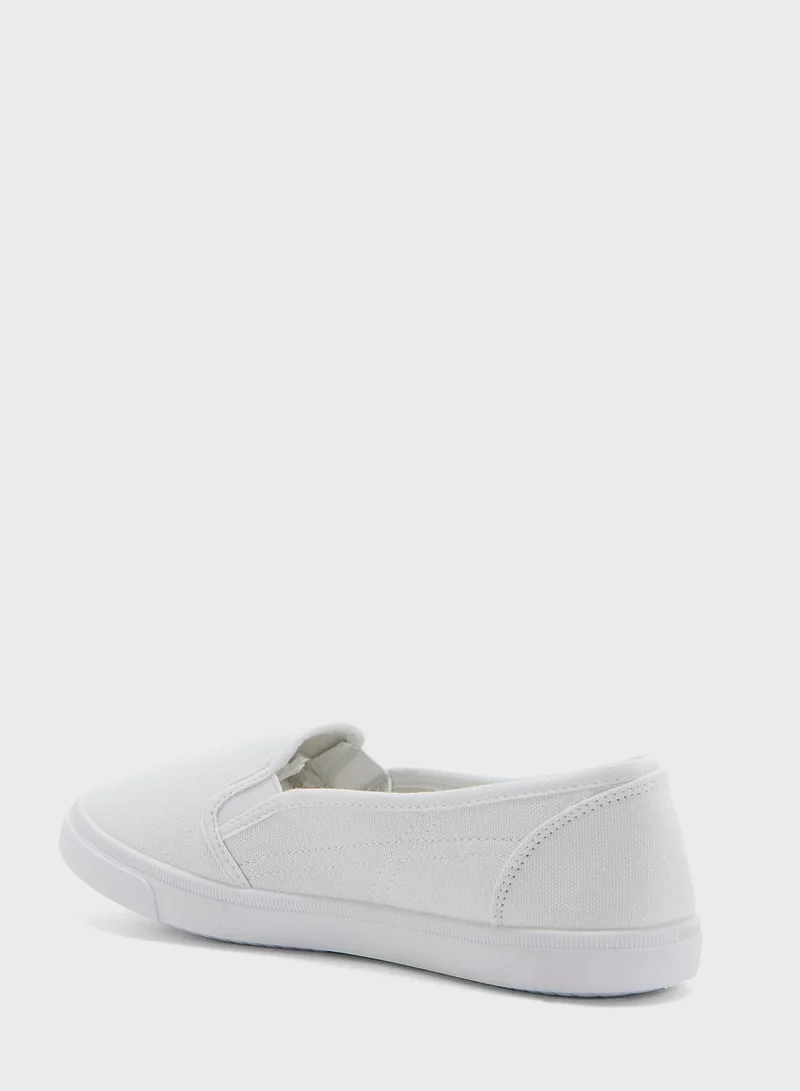 NEW LOOK Maze Canvas Low Top Sneakers