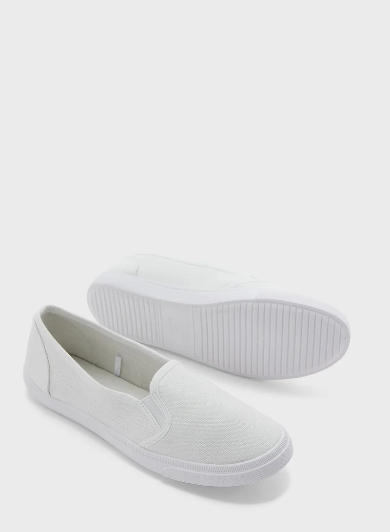NEW LOOK Maze Canvas Low Top Sneakers