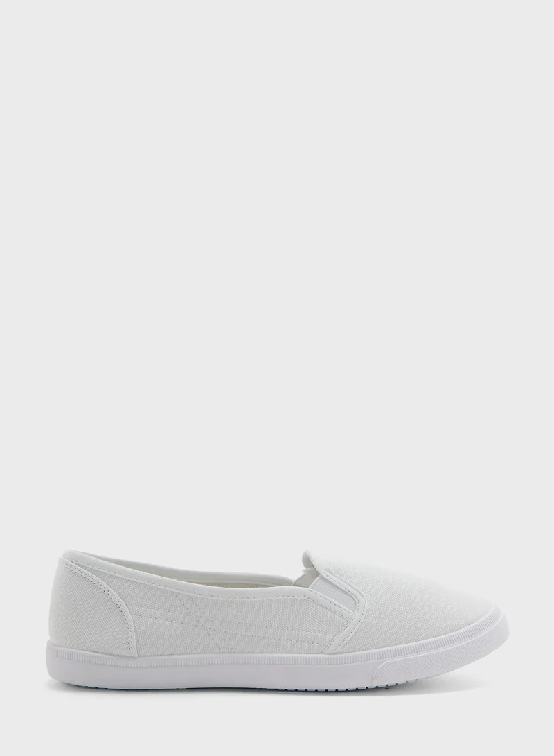 NEW LOOK Maze Canvas Low Top Sneakers