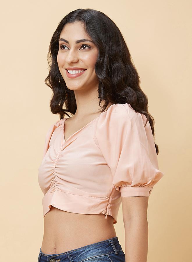 Globus Women Peach Solid Ruched V Neck Crop Top - Image 3