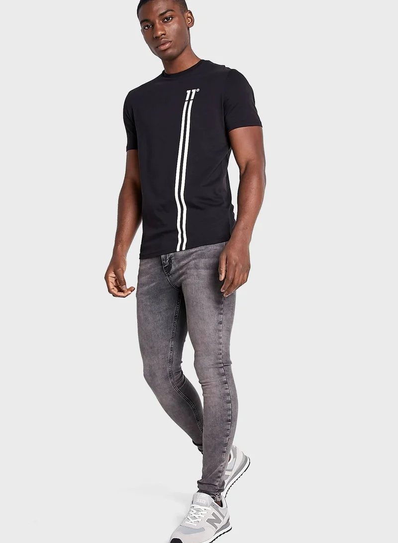 11_ديجريز تيشيرت بطباعة خطوط