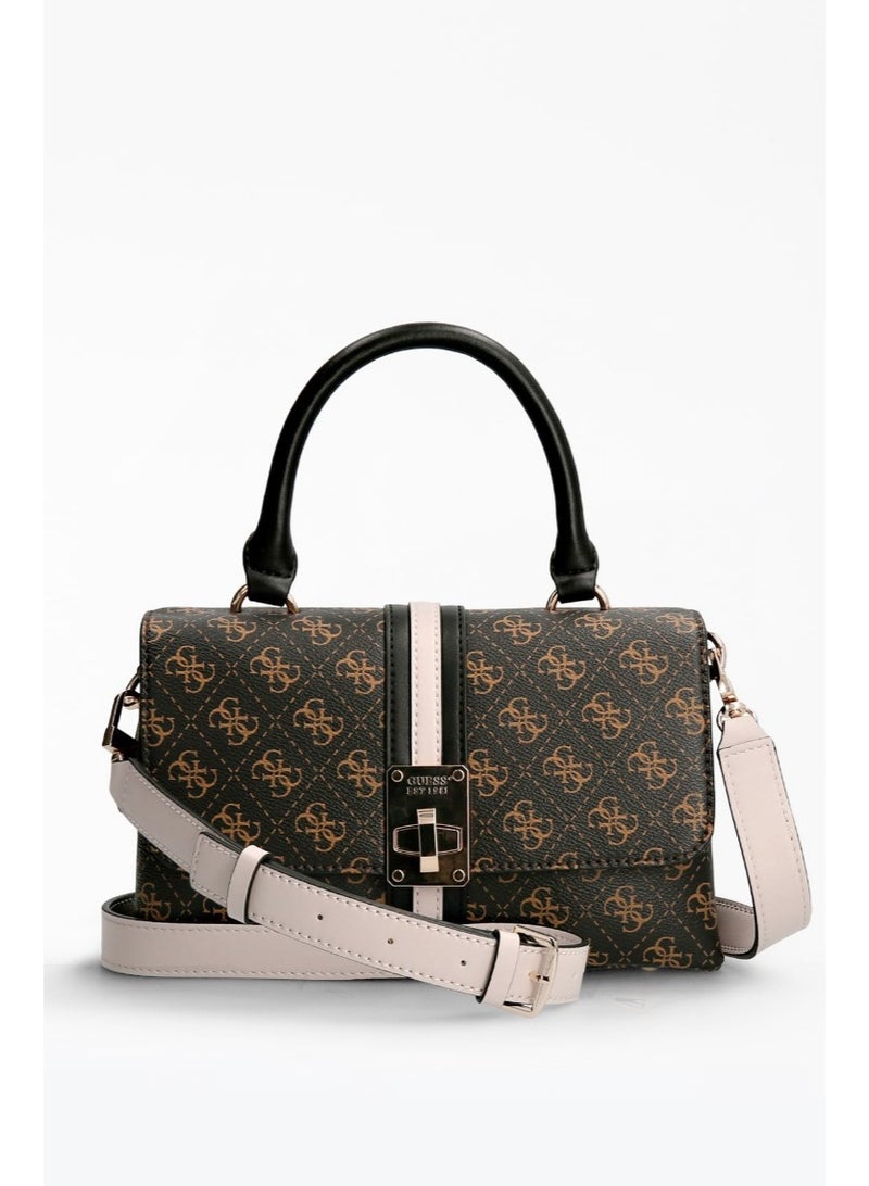 جس حقيبة صغيرة بيد علوية مطبوعة من GUESS – بني (أناقة يومية بتصميم عصري ومميز) - Image 1