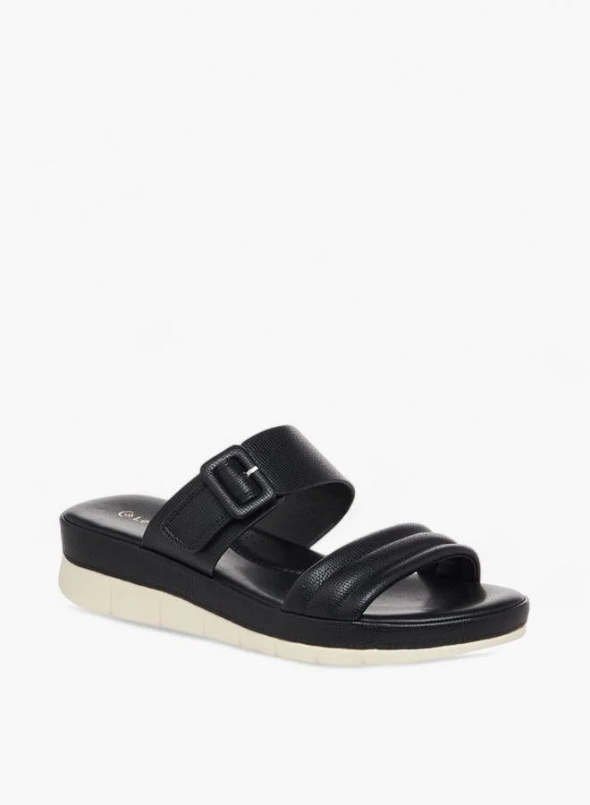 لو كونفورت صنادل نسائية بتفاصيل إبزيم