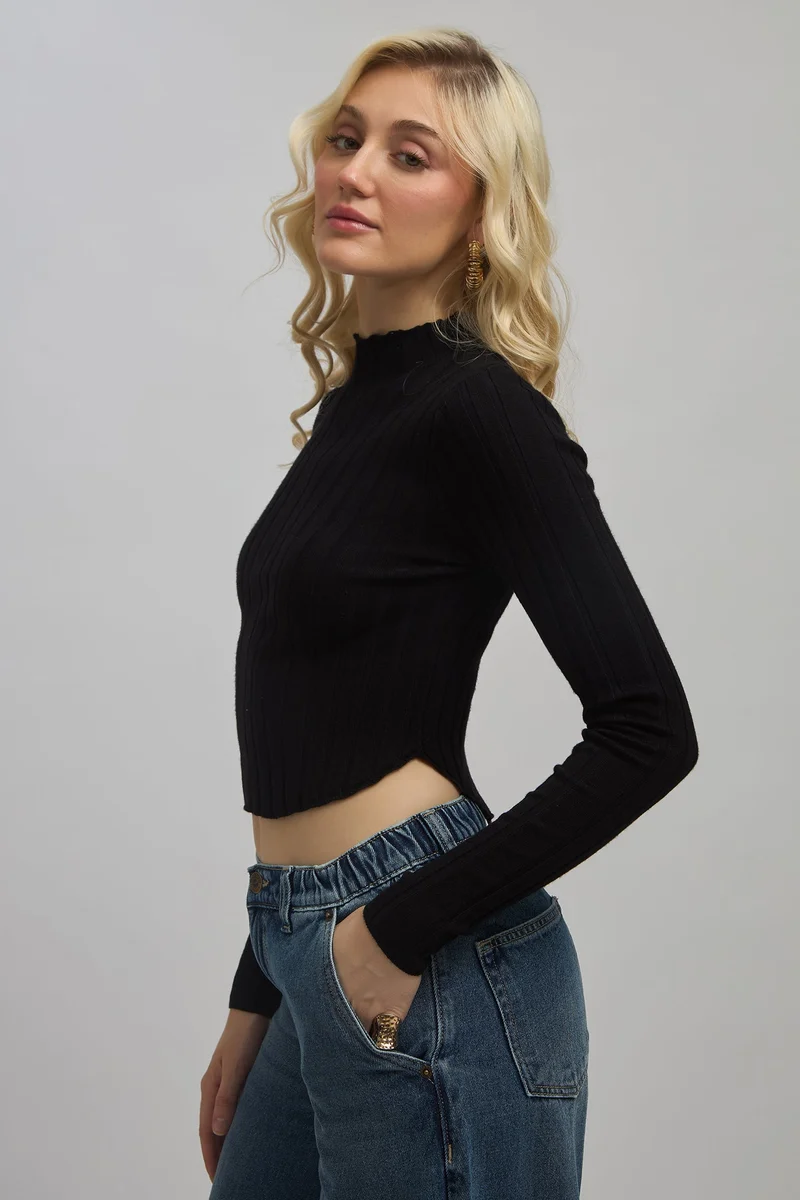 فيرجيو Virgio Women Darla High Neck Full Sleeve Top