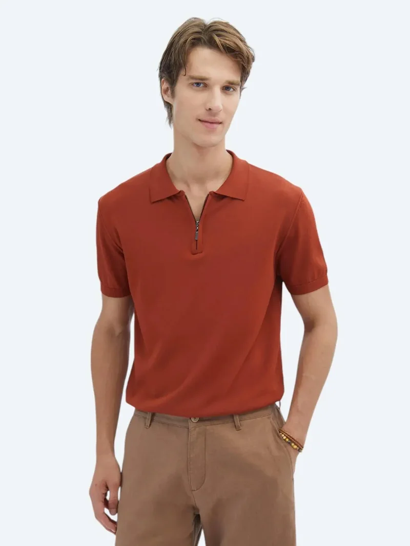 كيب ملابس تريكو باللون الأحمر القرميدي