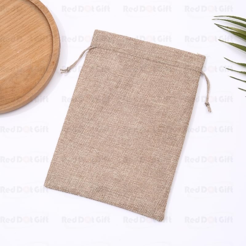 Red Dot Gift REDDOTGIFT® Pack of 25 Burlap Pouches - Drawstring Gift Bags for Party and Jewelry (9 x 12 cm) - Image 4
