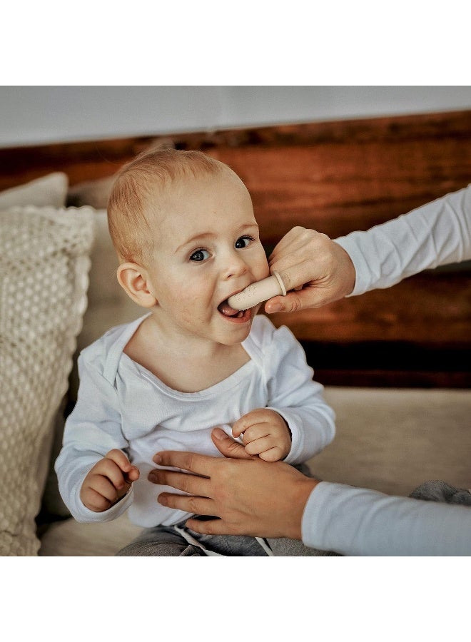 Moonkie طقم تنظيف فم الأطفال من Moonkie – 3 قطع | سيليكون آمن بدرجة طعام | فرشتان للأسنان ومنظف لسان ناعم | خالٍ من BPA وPVC | آمن للغسالة والميكروويف والمجمد - Image 4