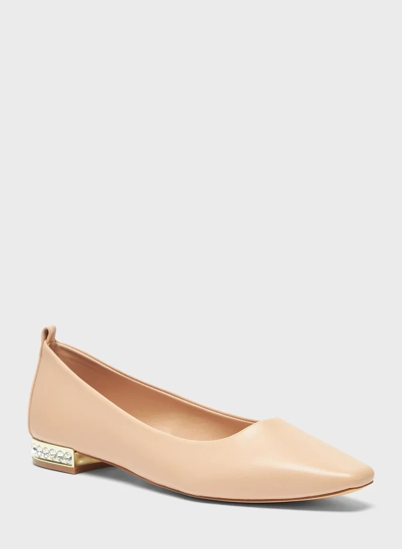 سيليست Close Toe Ballerinas