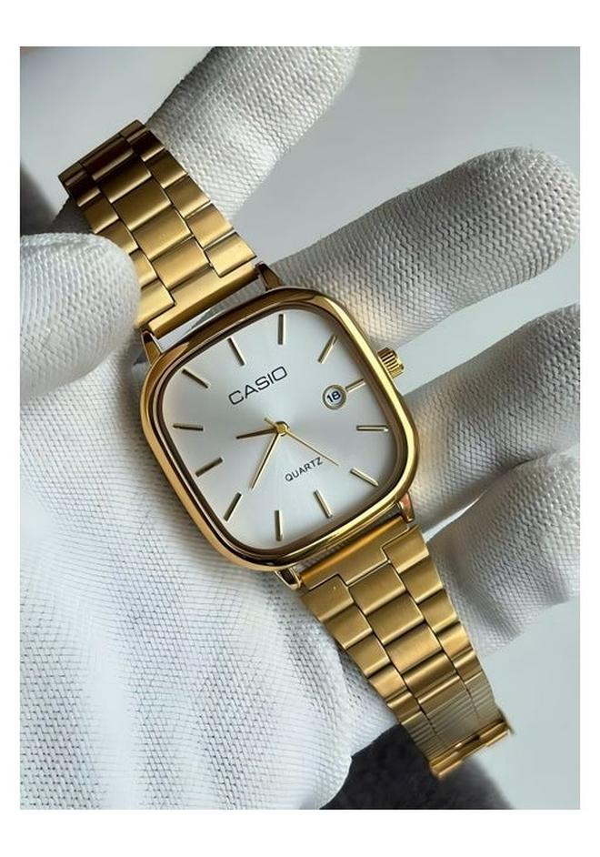 كاسيو ساعة كاسيو كوارتز ذهبية اللون مع ميناء فضي