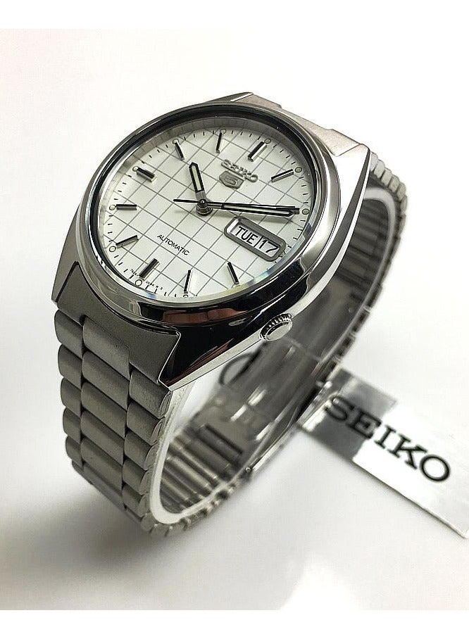 Seiko 5 ساعة تناظرية أوتوماتيكية من الفولاذ المقاوم للصدأ SNXF05K1  - Image 2