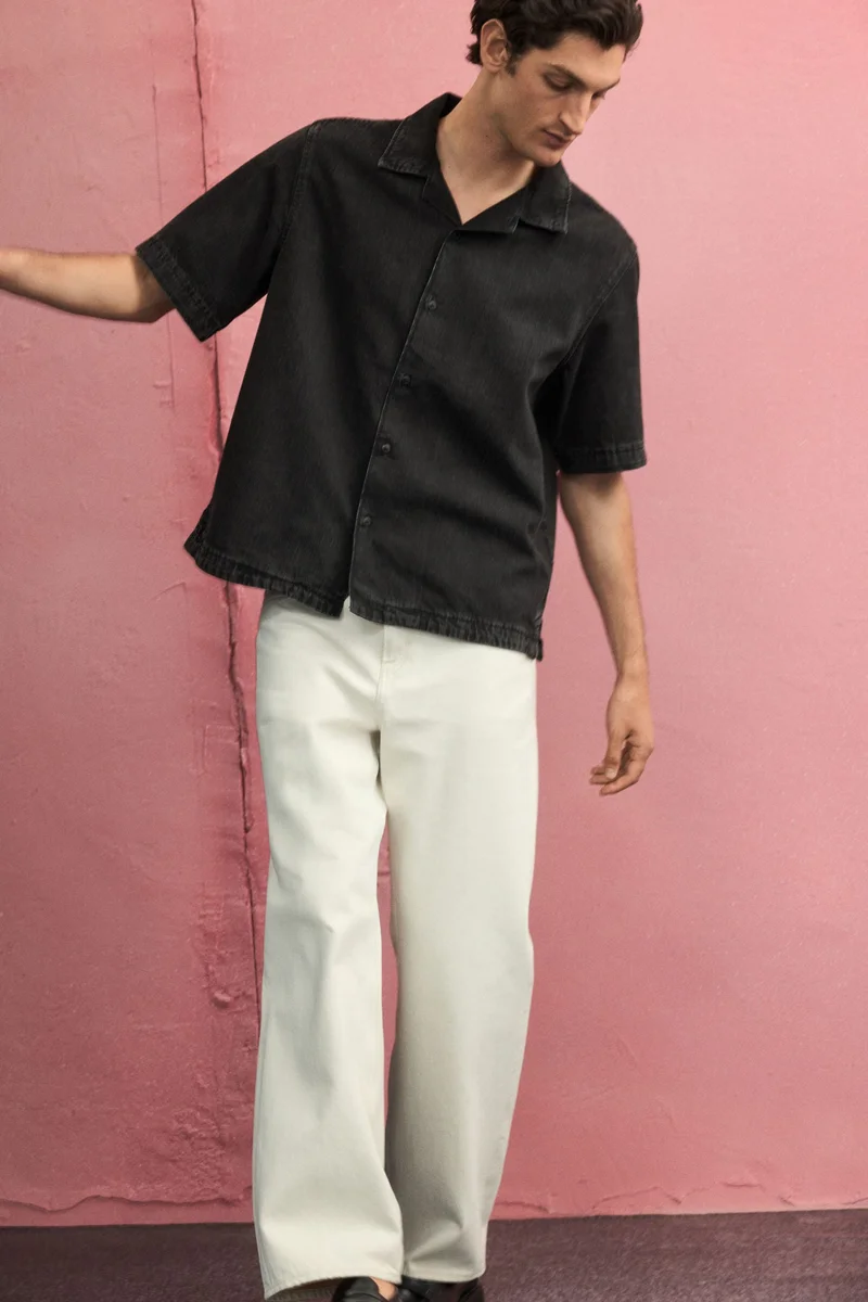 اتش اند ام قميص دنيم بياقة ريزورت بقصّة عادية