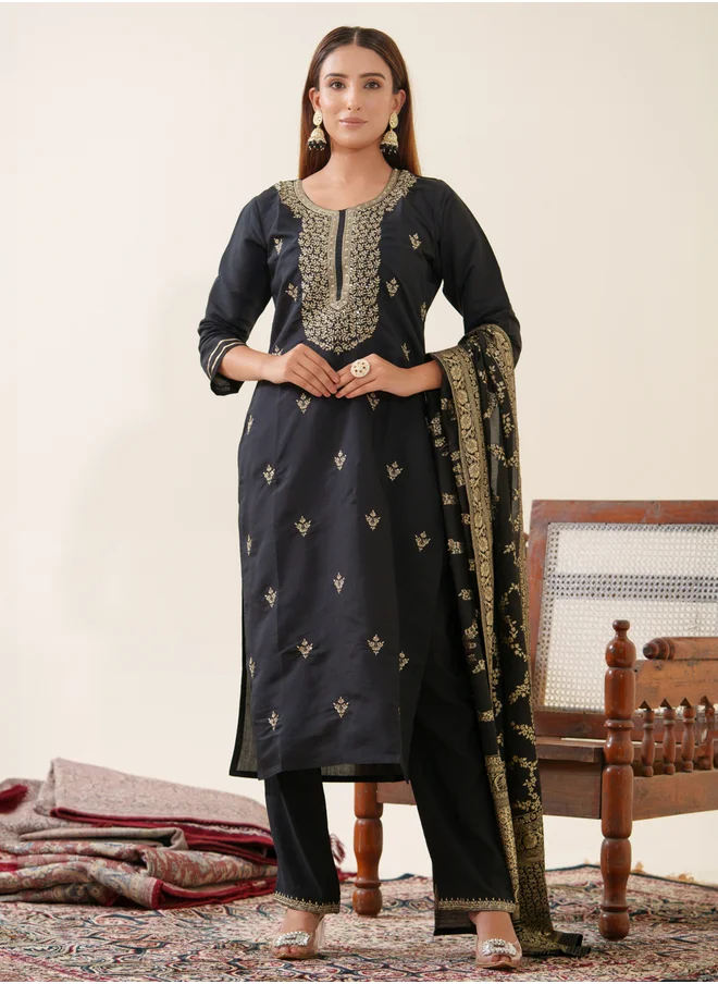 DW DW Embroidered Straight Kurta with Trouser and Dupatta Set