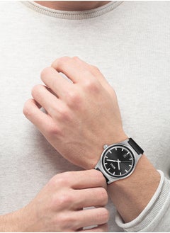 HUGO BOSS Men's Analog Round Shape Leather Wrist Watch 1514075 - 41 Mm  - Image 4