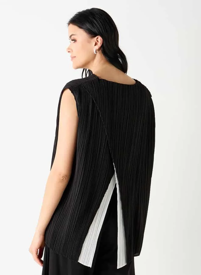 Iconic Iconic Textured Sleeveless Top with Cut-Out Detail