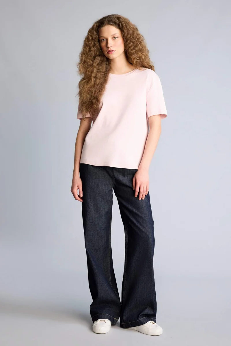 ديفاكتو Regular Fit Crew Neck Short Sleeve T-Shirt