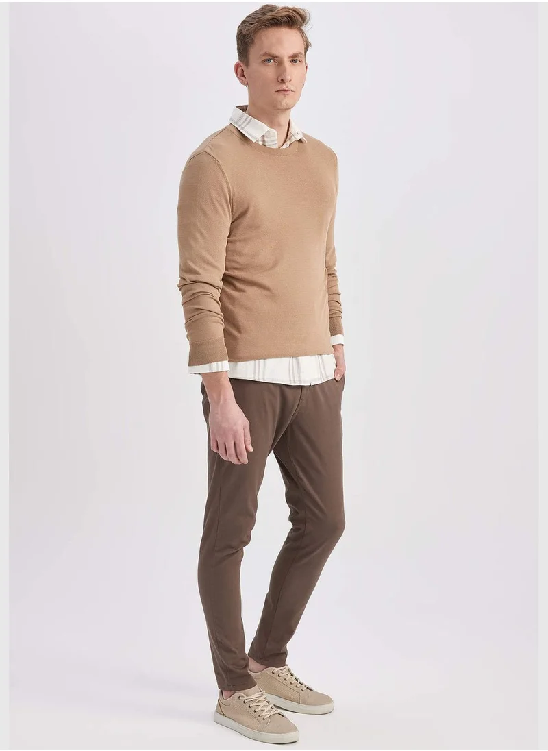 ديفاكتو Man Carrot Fit Chino Trousers