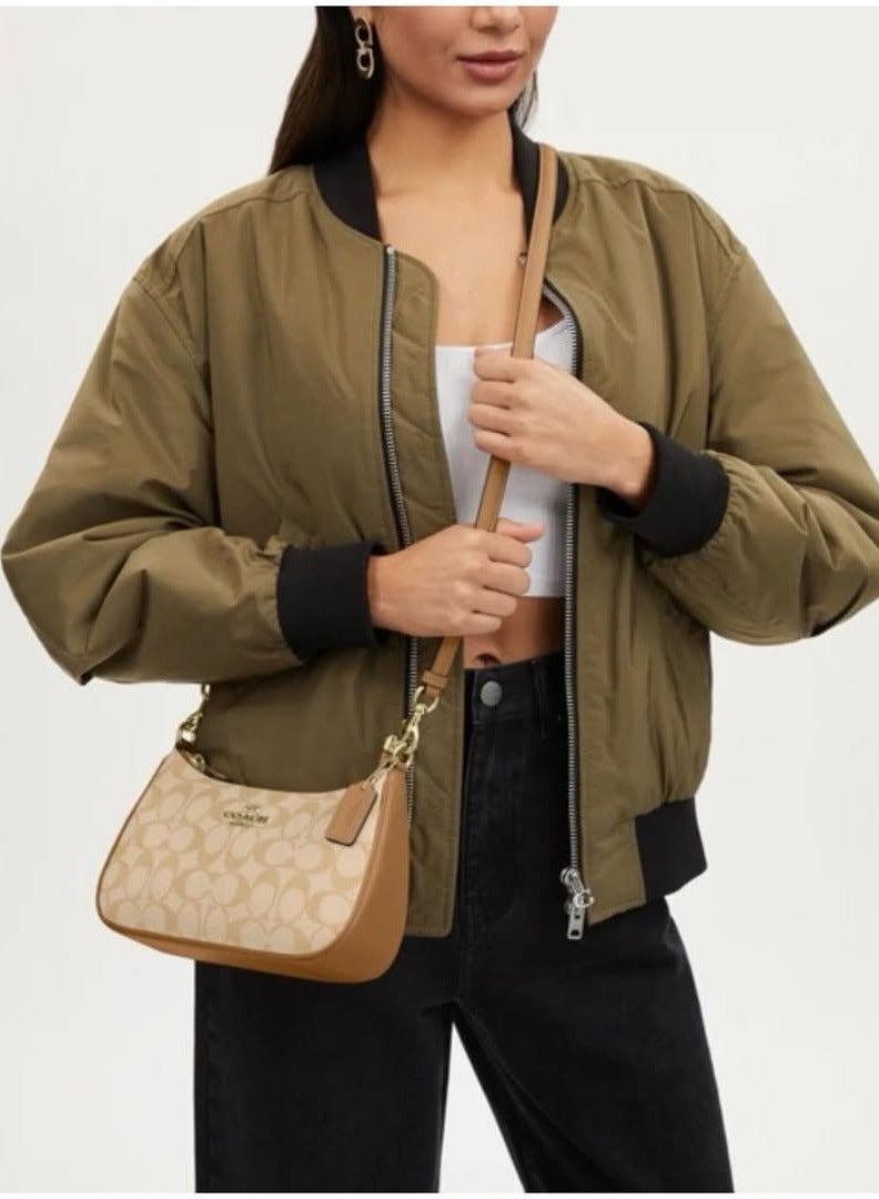 coachoutlet Coach Outlet Teri Shoulder Bag In Signature - Image 3
