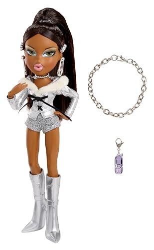 Bratz Charmz Sasha Fashion Doll with Collectible Charm Bracelet - Image 5