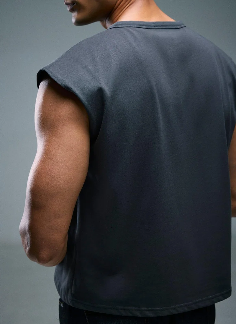 RÓLO Men’s Cropped T-Shirt - Dark Grey