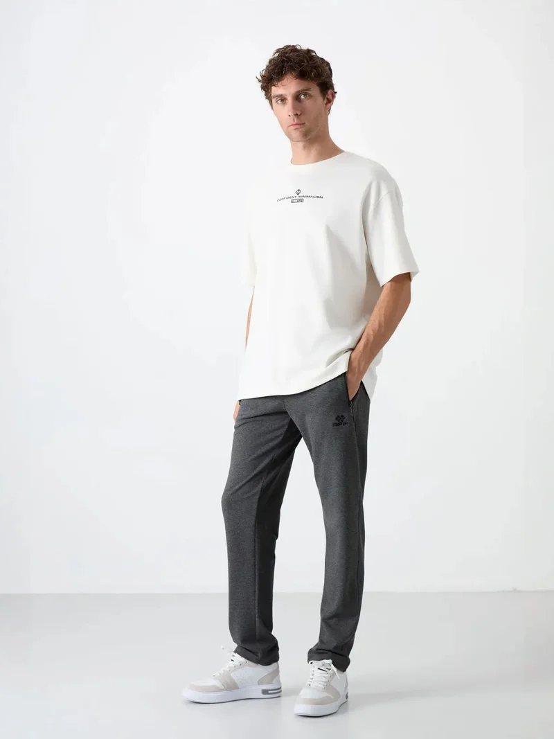 تومي لايف TOMMY Men's Regular Fit Straight-Leg Sweatpants