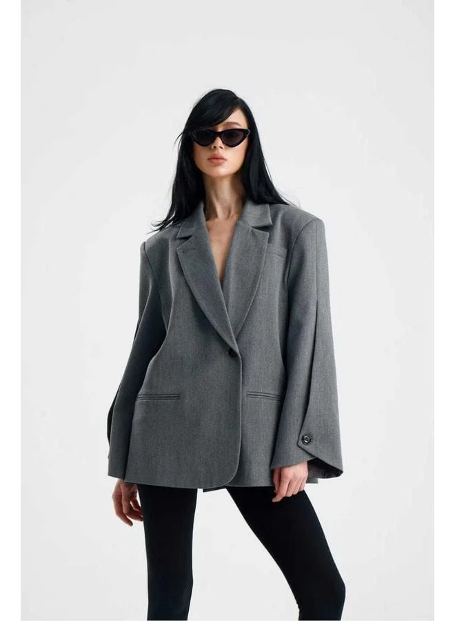 GACACOLLECTION MANAROLA Blazer Jacket with Sleeve and Back Button Details.