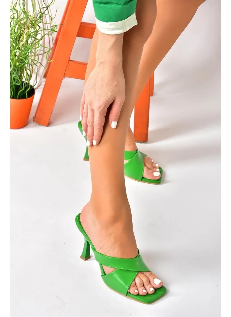 فوكس شوز Green Cross-Strapped Thick Heeled Women's Slippers P590033009