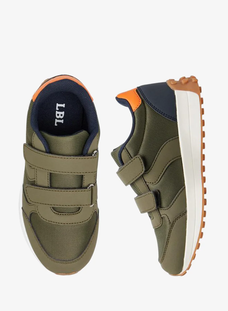 ال بي ال من شو اكسبرس أحذية رياضية للأولاد بشريط لاصق