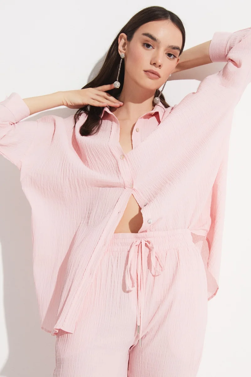 جون Women's Exclusive Boyfriend/Wide Pattern Cotton Woven Shirt